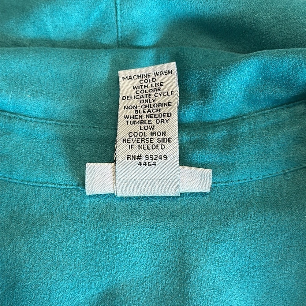 Catherines Long Sleeve Button Down Suede Like Shirt Size 1X (18/20W) in GUC - Picture 7 of 17